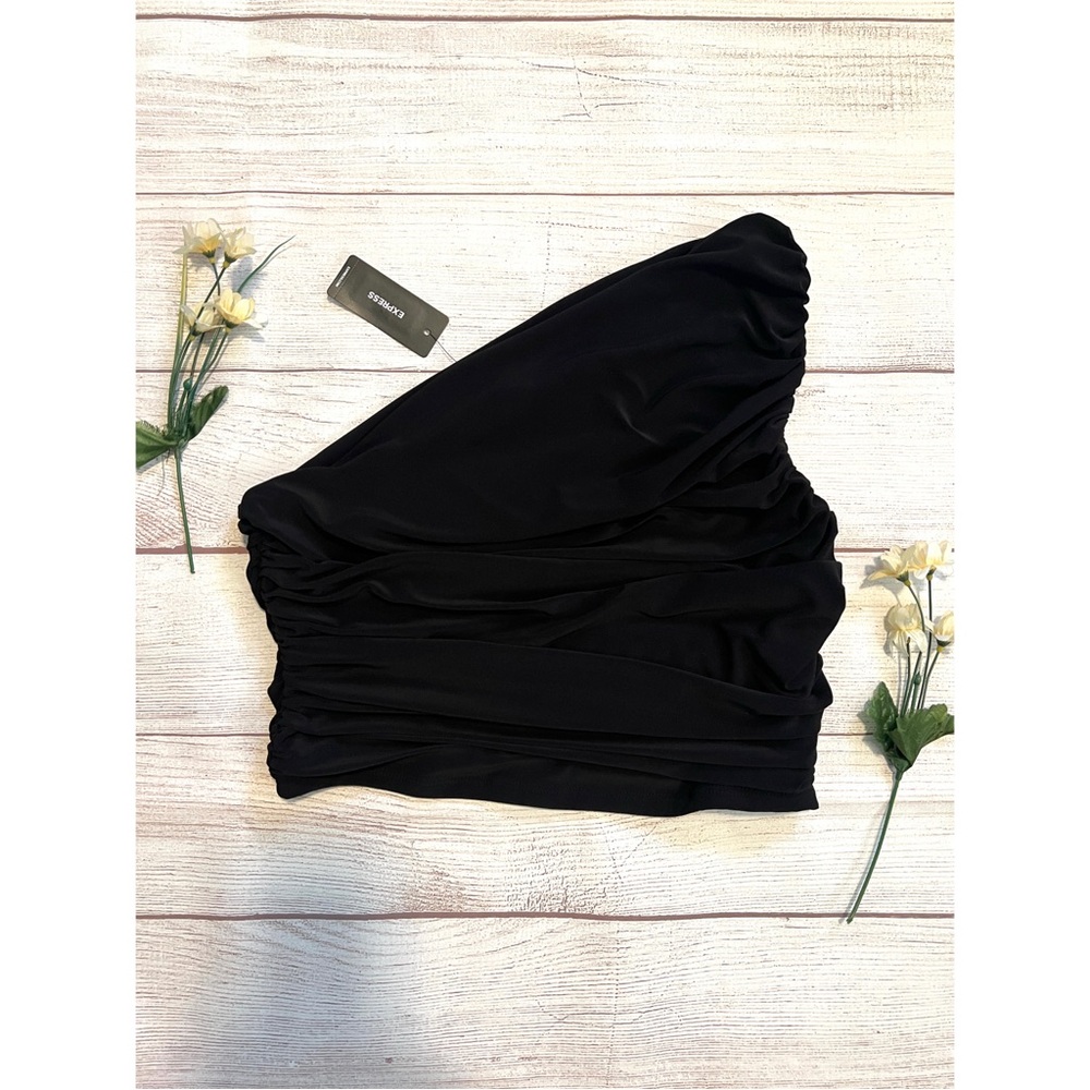 EXPRESS Fitted One Shoulder Ruched Cropped Tank - Picture 2 of 9